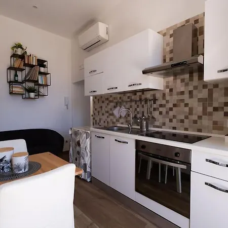 Apartment Lop's House *